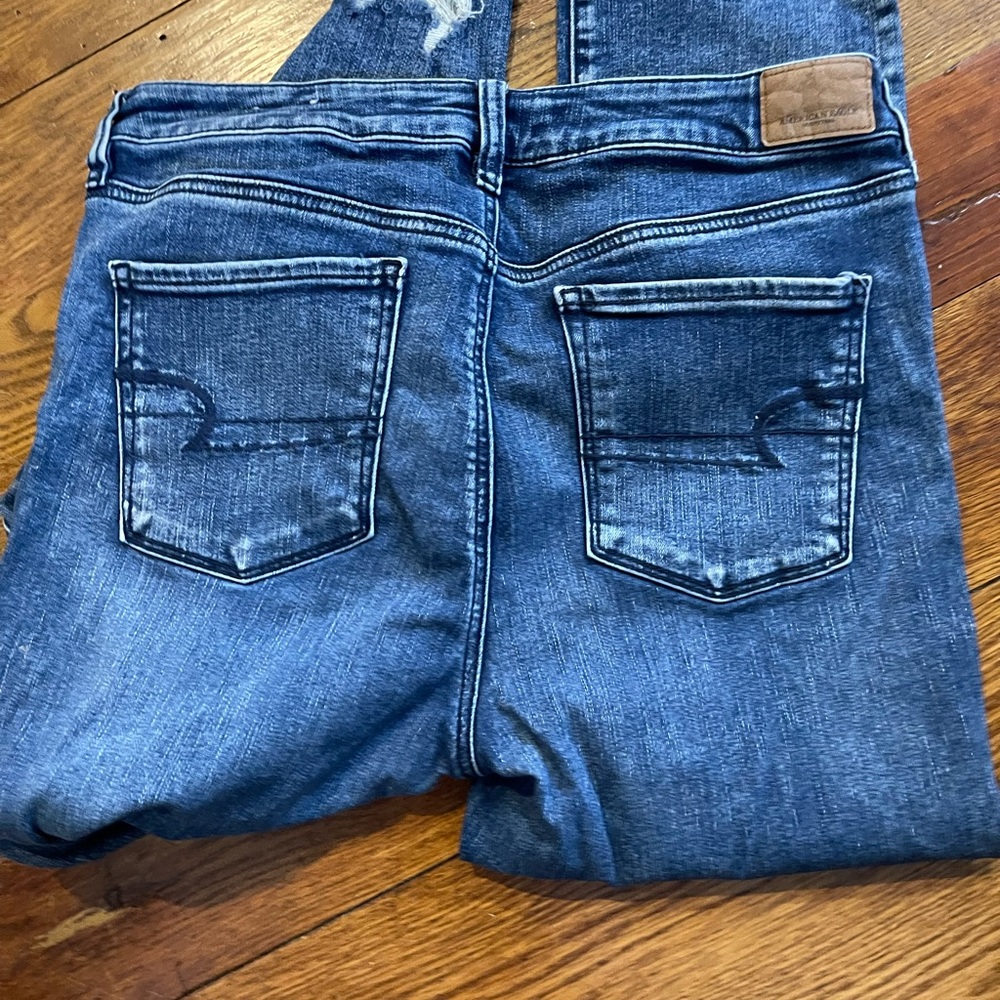 Size 14 AE cropped jeans with stretch